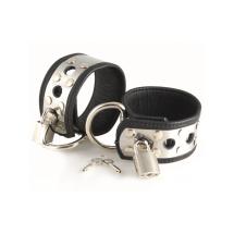 Rimba - Leather cuffs with metal and padlock