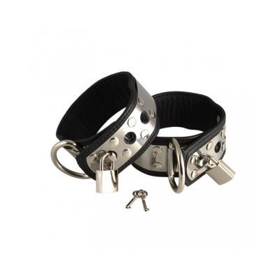 Rimba - Leather footcuffs with metal and padlock